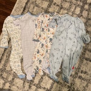 4pk Magnetic Me footies